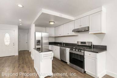 Main picture of 430 Morrison St