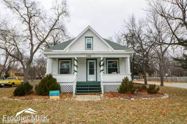 Main picture of 3308 Anderson Ave