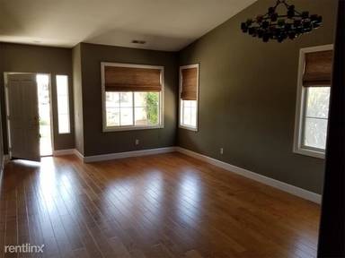 Main picture of 818 El Caballo Dr