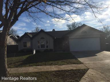 Main picture of 327 Devon Dr