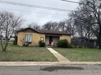 Main picture of 1609 N Park St