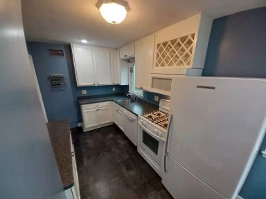 Main picture of 2137 3rd St E