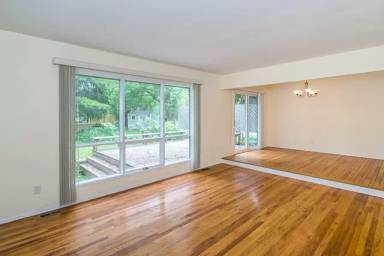 Main picture of 2087 Yorktown Dr