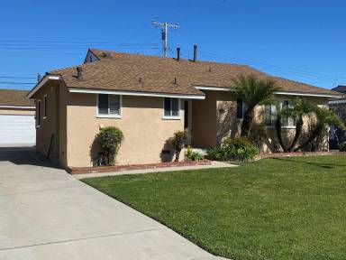 Main picture of 14024 Eastbrook Ave