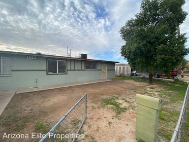 Main picture of 1913 E Pleasant Ln