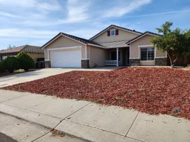 Main picture of 4781 Woodhollow Ave