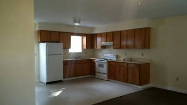Main picture of 406 School St