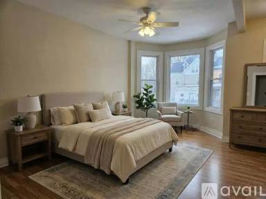 Main picture of 246 S Saint Clair St