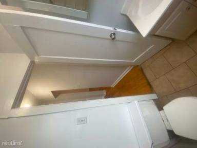 Main picture of 3150 W Wilson Ave
