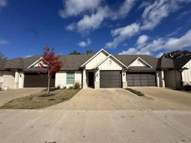 Main picture of 8406 Cambridge Rd