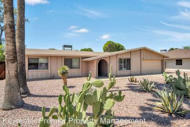 Main picture of 2636 S Reyes