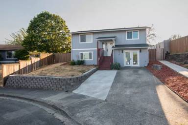 Main picture of 3210 53rd Pl NE