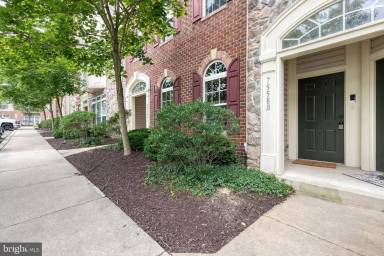 Main picture of 7558B Stoney Run Dr