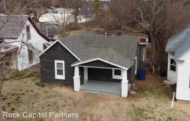 Main picture of 1214 W Logan Ave