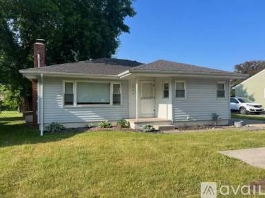 Main picture of 9905 W Freeland Rd
