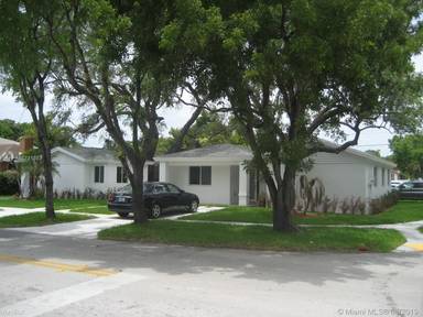 Main picture of 624 SW 34th Ave