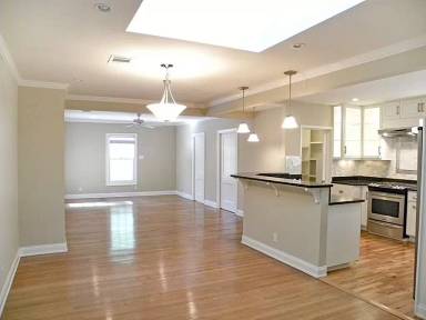 Main picture of 2106 Robinhood Trl