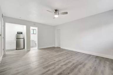 Main picture of 259 NW 29th Ter