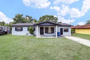 Main picture of 7762 Lake Park Dr