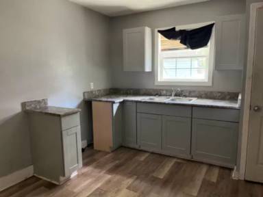 Main picture of 1502 Gum St