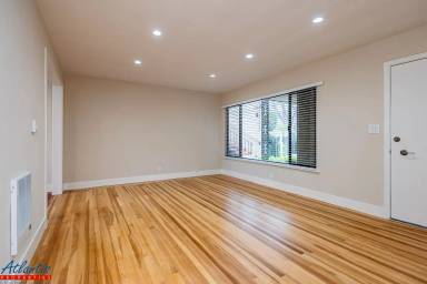Main picture of 1280 Brookfield Ave