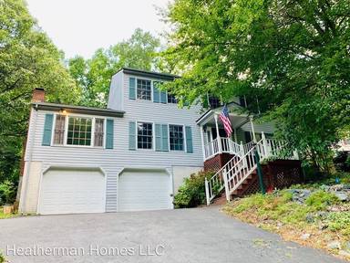 Main picture of 1013 John Paul Jones Dr