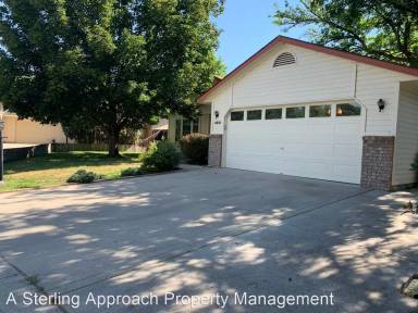 Main picture of 4931 W Catalpa Dr