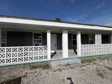 Main picture of 415 W Cypress St