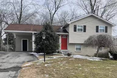 Main picture of 26 Swayze Dr