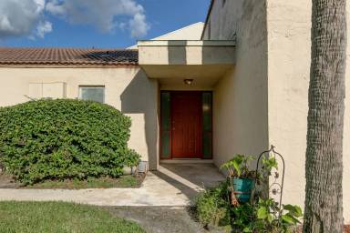 Main picture of 602 Desoto Dr