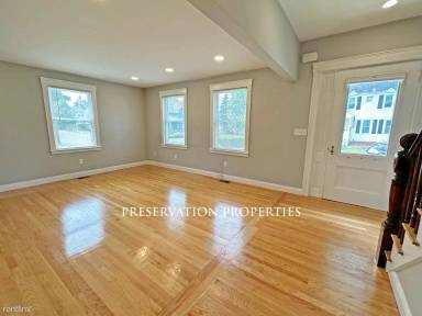 Main picture of 22 Waban St