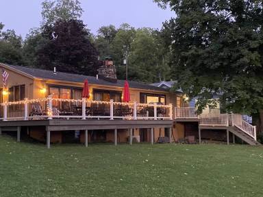 Main picture of 5596 E Lake Rd