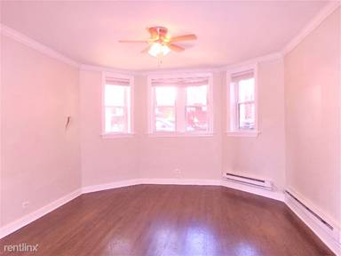 Main picture of 3815-23 N Greenview Ave