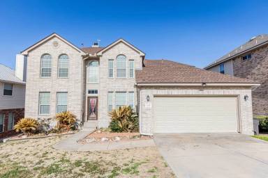 Main picture of 1235 Knights Cross Dr