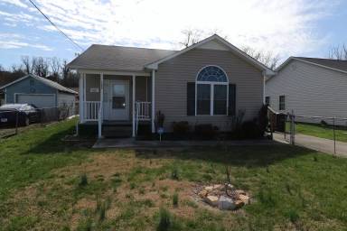 Main picture of 1009 Robertson St