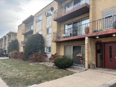 Main picture of 10302 S Komensky Ave