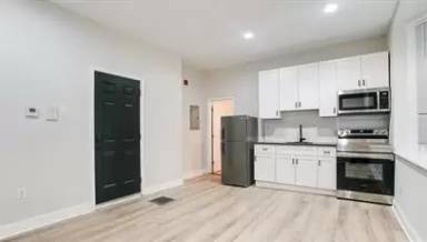 Main picture of 4925 Cedar Ave
