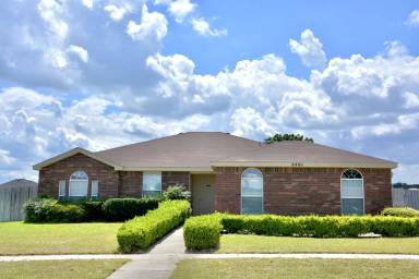 Main picture of 4401 Acorn Creek Trl