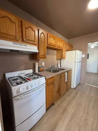 Main picture of 14656 Pine St