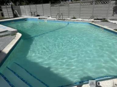 Main picture of 1101 Lark Ave