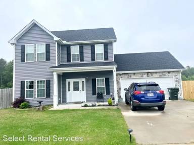 Main picture of 136 Laurel Woods Way