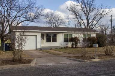 Main picture of 1001 S 5th St