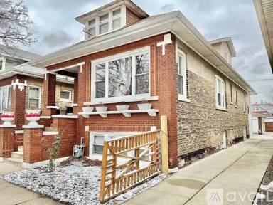 Main picture of 1507 S 61st Ct