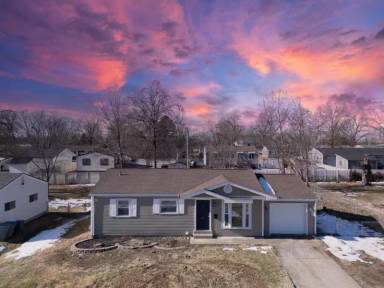 Main picture of 903 Saint Bernard Dr