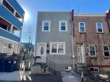 Main picture of 2112 Titan St