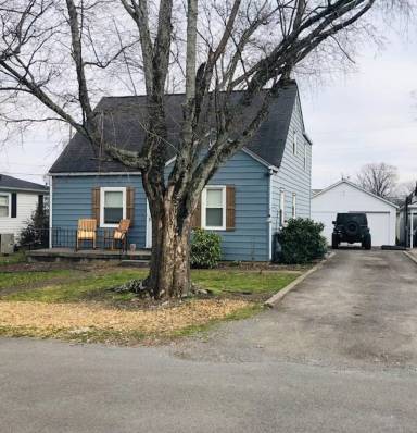 Main picture of 2070 Jordan Ave NW