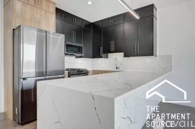 Main picture of 3008 W Belmont Ave