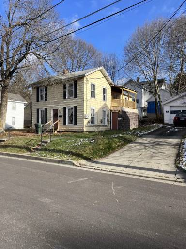 Main picture of 10 Eagle St