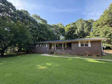 Main picture of 54 Dickson Cir