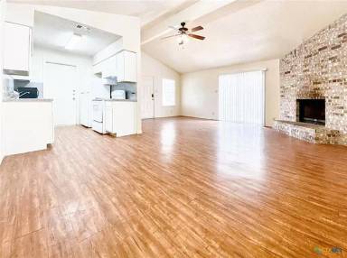 Main picture of 106 Hughson Ct